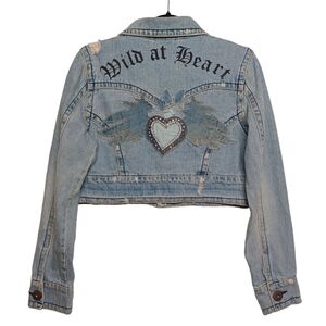 FOREVER 21 "Wild At Heart" Studded Cropped Light Blue Wash Denim Jean Jacket L